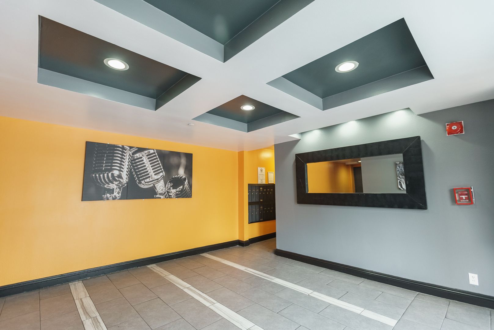 Los Angeles Apartment: 747 Gayley Ave