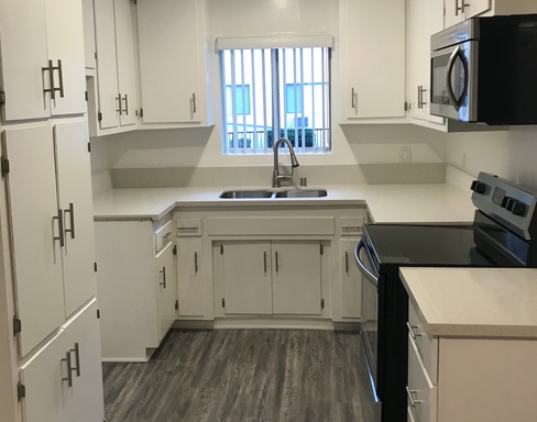 4950 Coldwater - Gorgeous, fully renovated building located in Sherman Oaks