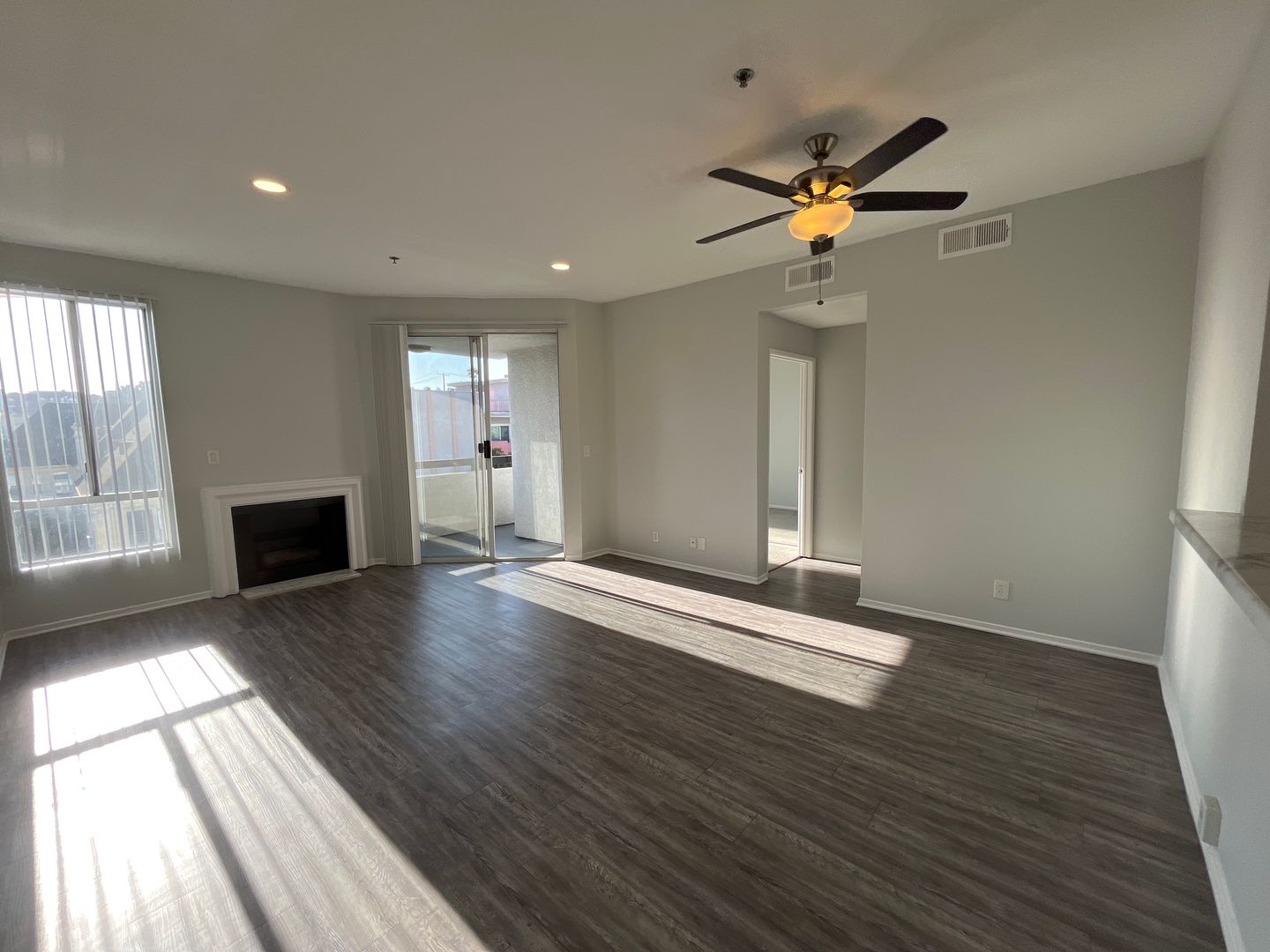 Los Angeles Apartment: 845 S. Kingsley Dr.