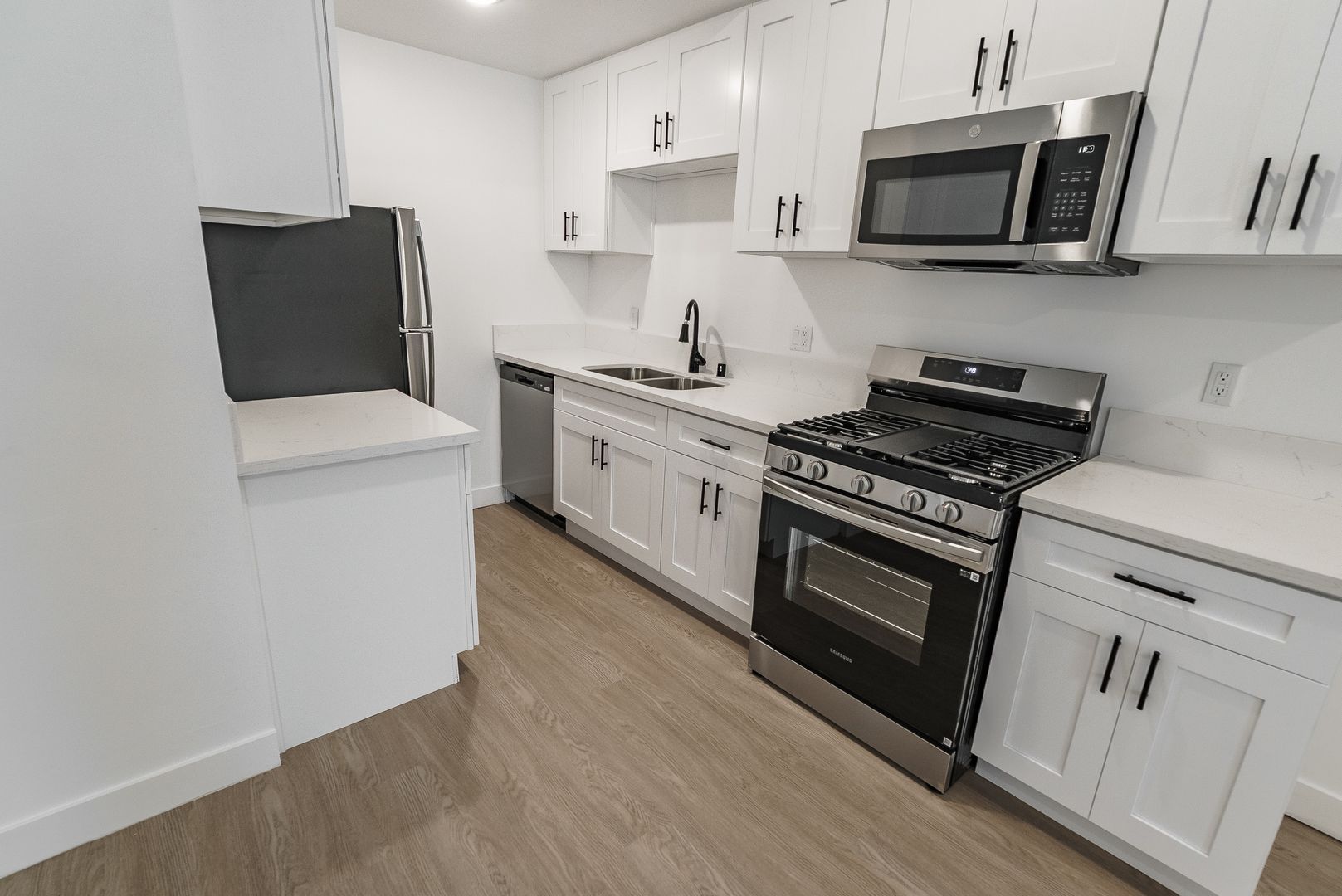 Los Angeles Apartment: 1620 S. Bentley Avenue
