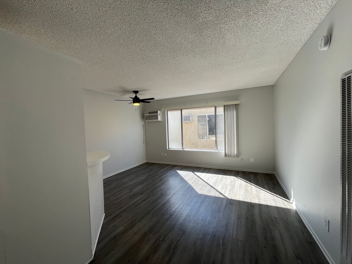 Los Angeles Apartment: 238 S. Serrano Avenue