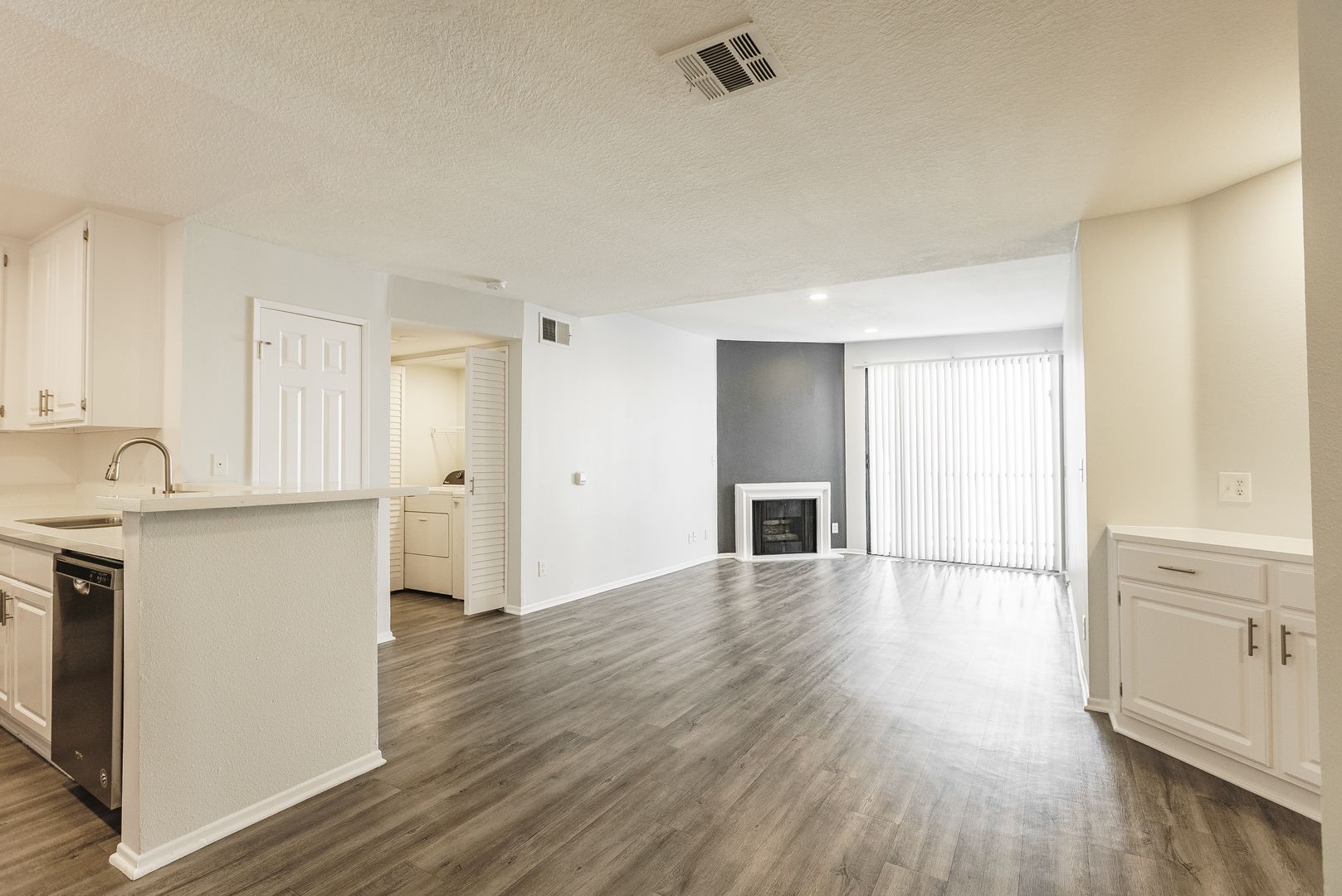 Pacific Palisades Apartment: 16117 W. Sunset Boulevard