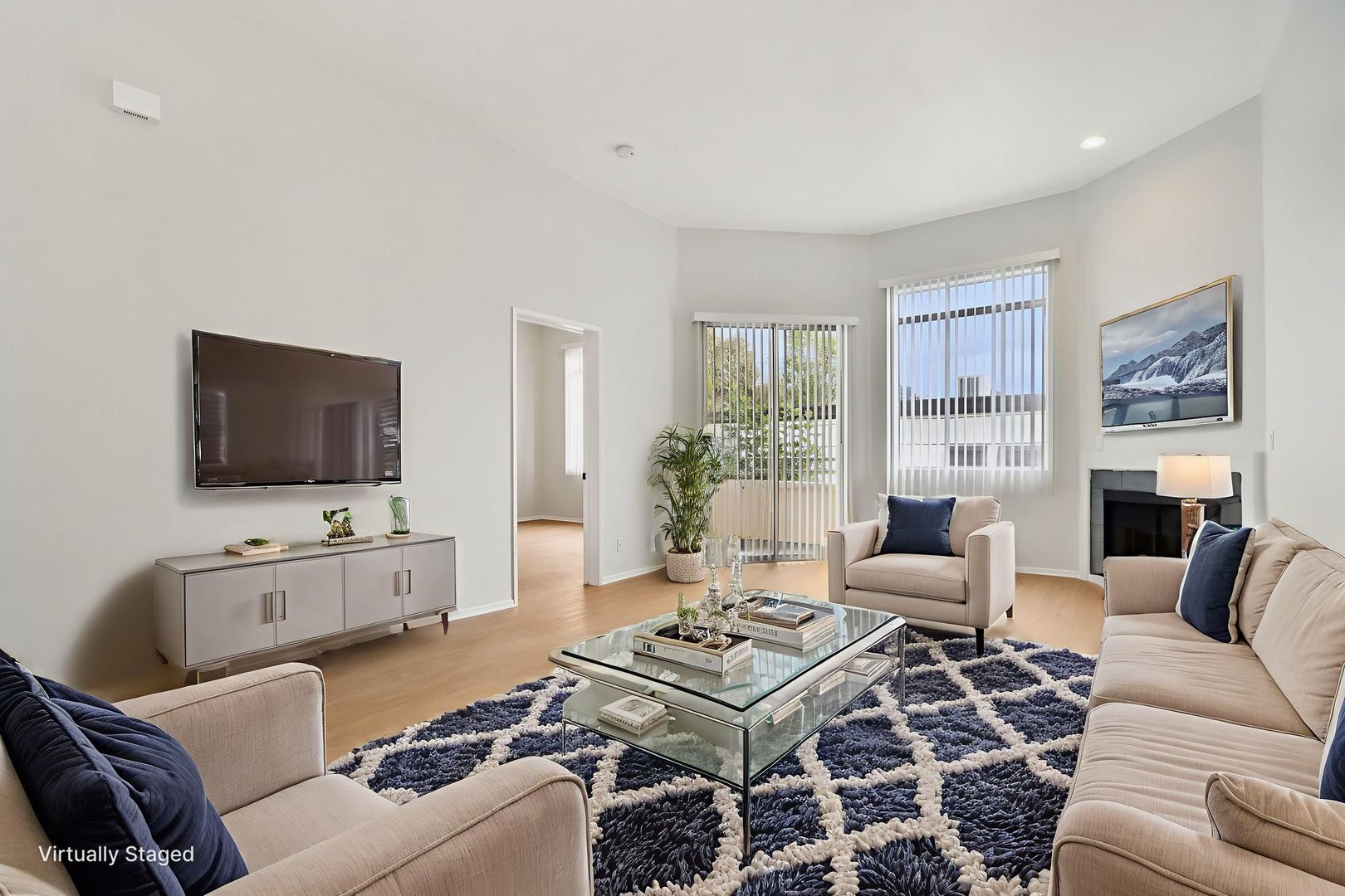 Pacific Palisades Apartment: 16117 W. Sunset Boulevard