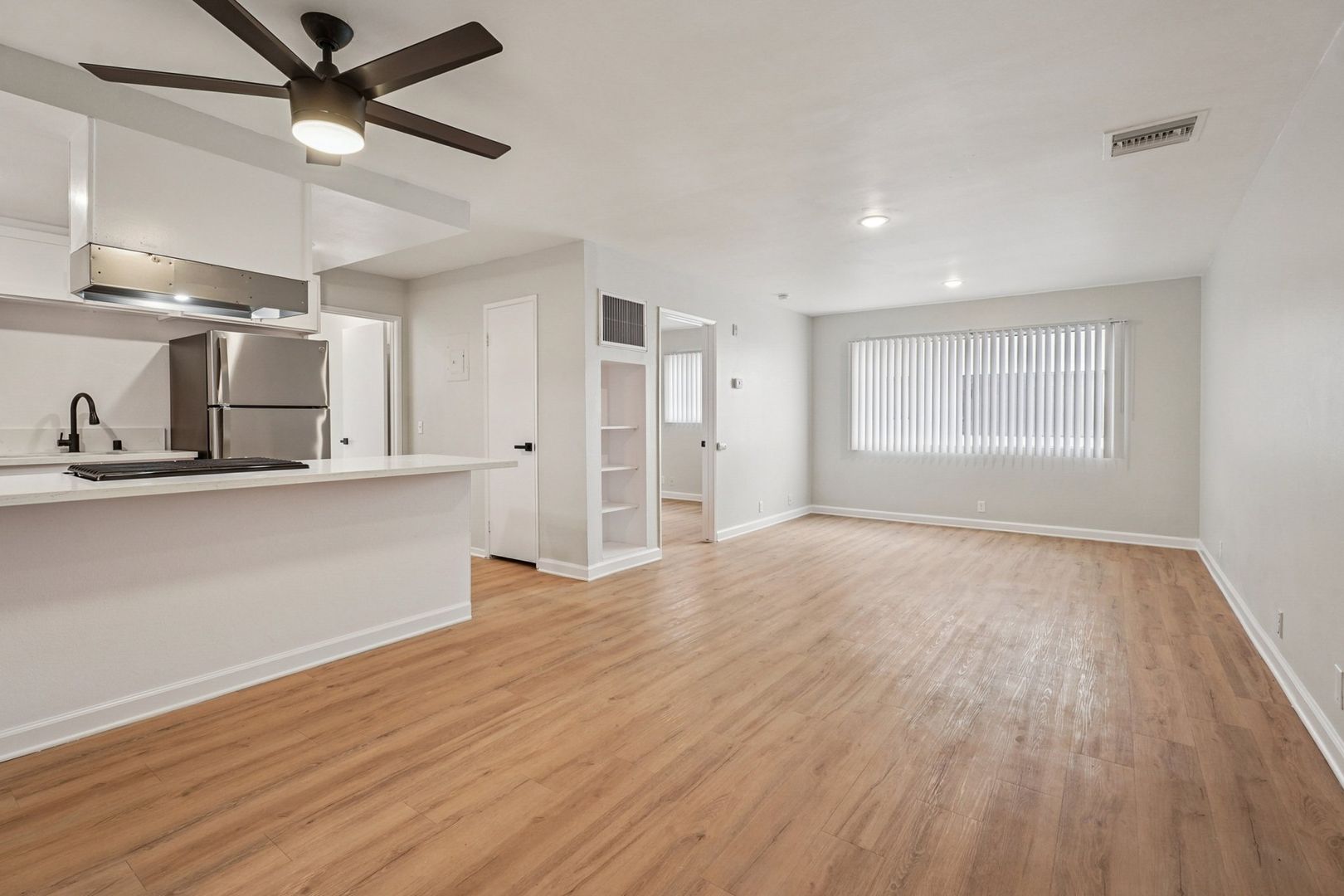 Glendale Apartment: 420 W Windsor Road