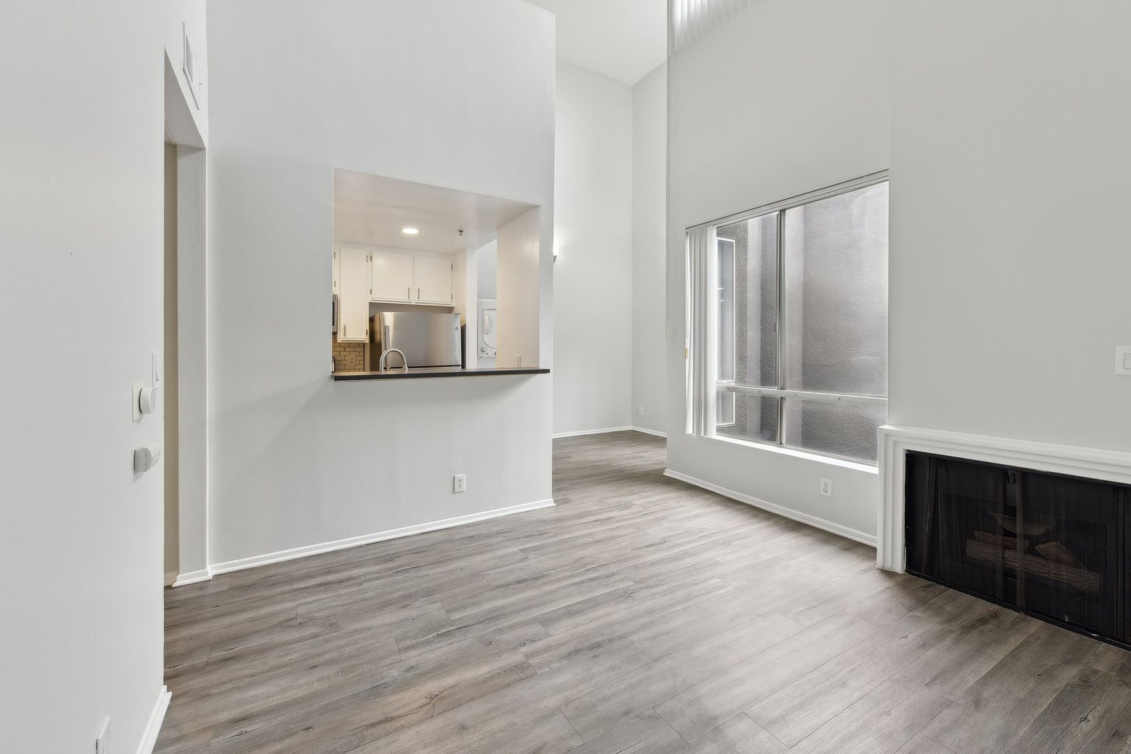 Los Angeles Apartment: 845 S. Kingsley Dr.