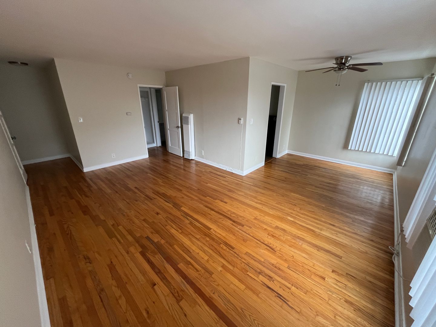 Los Angeles Apartment: 478 Landfair Ave