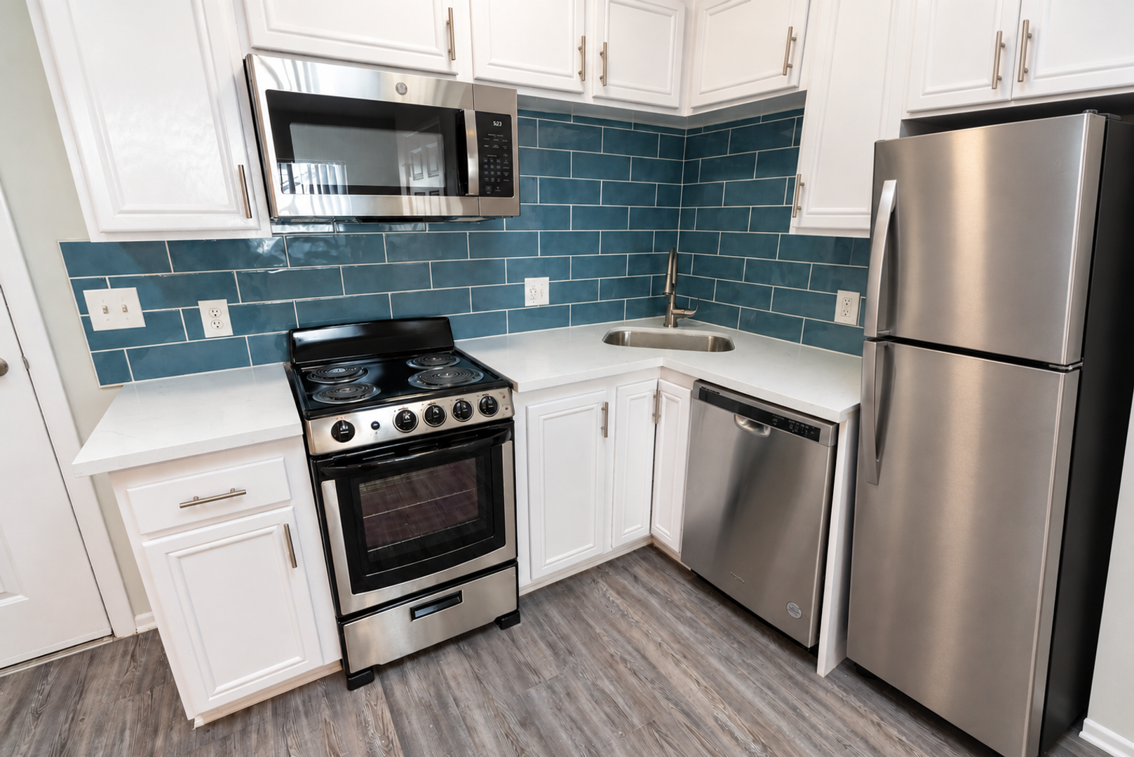 Santa Monica Apartment: 1015 2nd Street