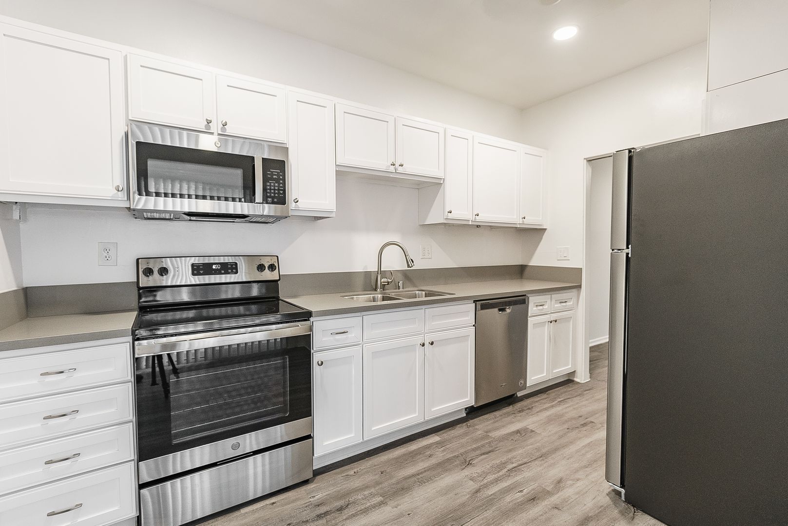 Los Angeles Apartment: 1865 N. Fuller Ave