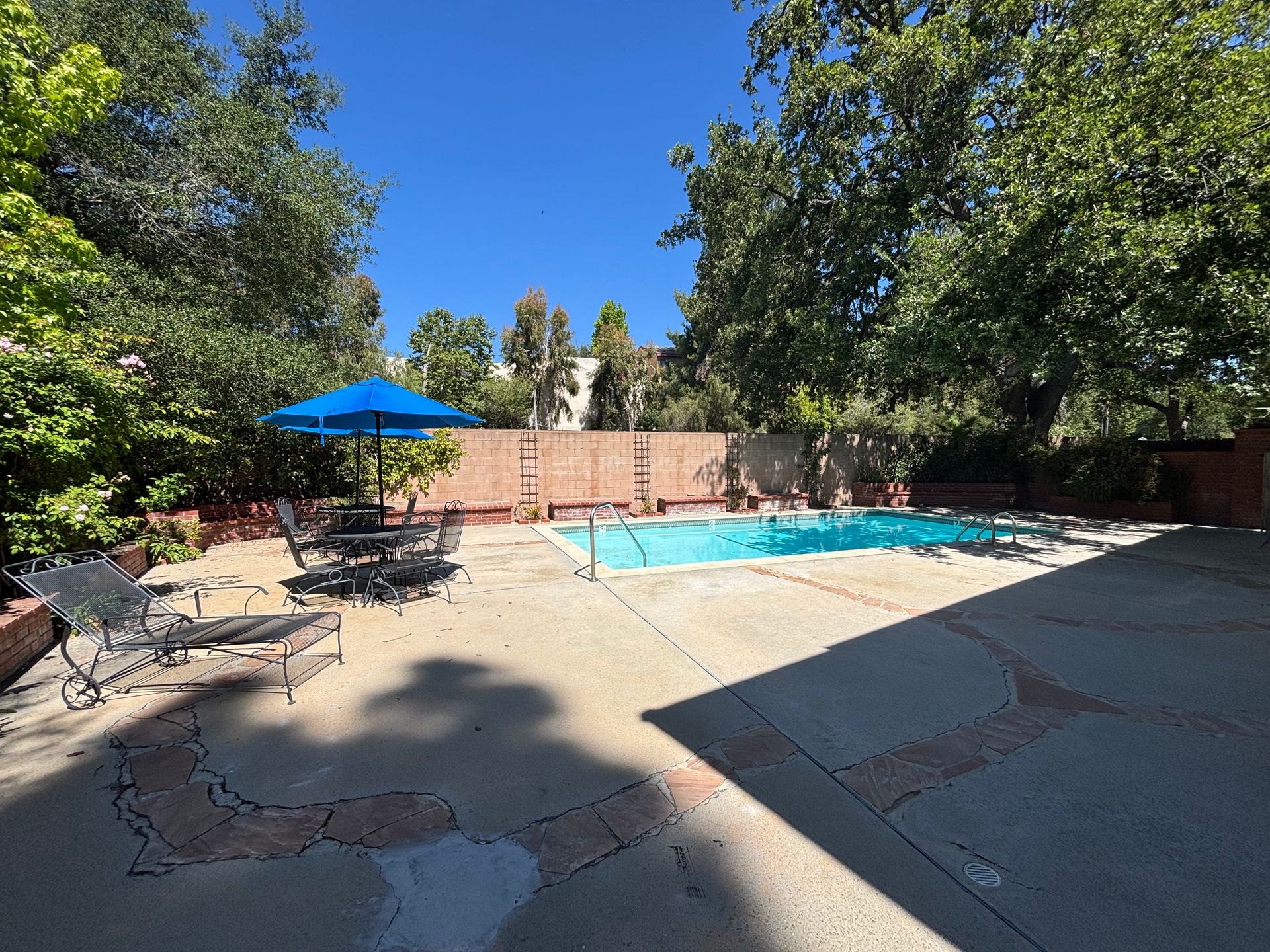 Agoura Hills Apartment: 5245 Chesebro Road