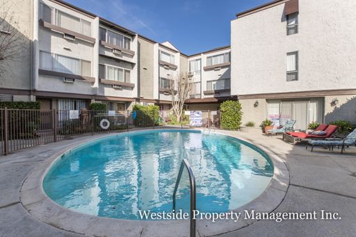Controlled Access Complex | Prime North Hollywood Neighborhood – photo 1