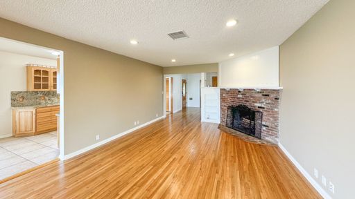 Charming 3-Bedroom Home with City Views & Large Yard in Culver City – photo 1
