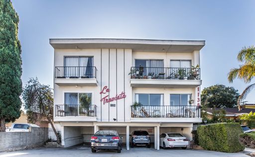 Fantastic Santa Monica Neighborhood 1+1 – photo 1