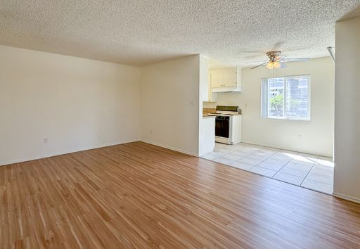 Prime West LA Neighborhood 1+1 – photo 1