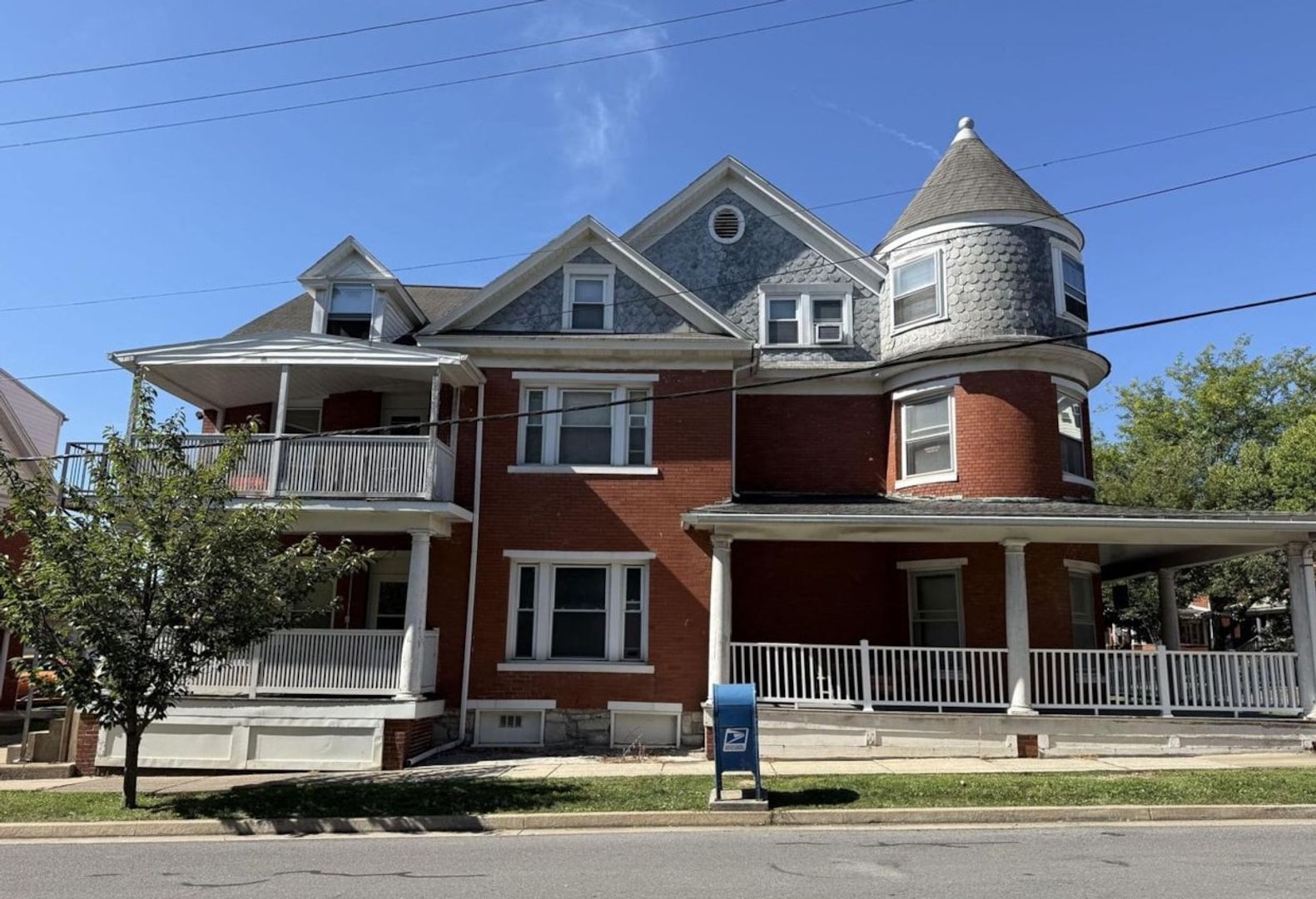 State College Apartment: 500 W. College
