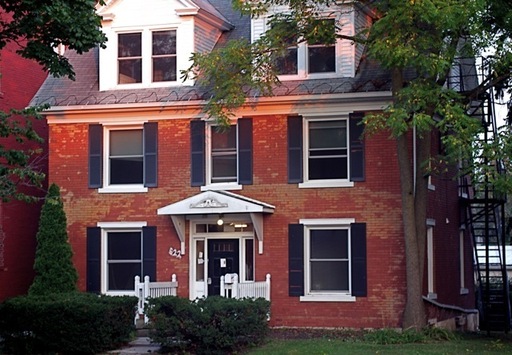 622 W. College Ave. - 9 Bedroom House (Unfurnished) – photo 1