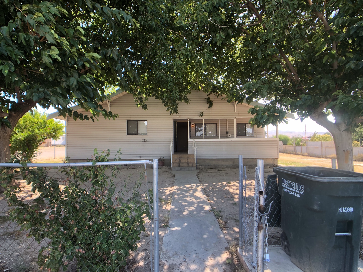 Maricopa House: 441 Hazelton Street