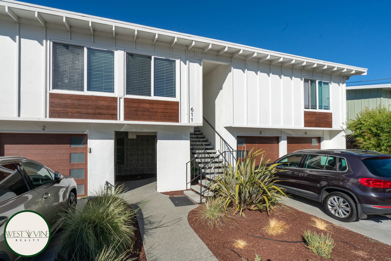 Redwood City Apartment: 611 Topaz Street