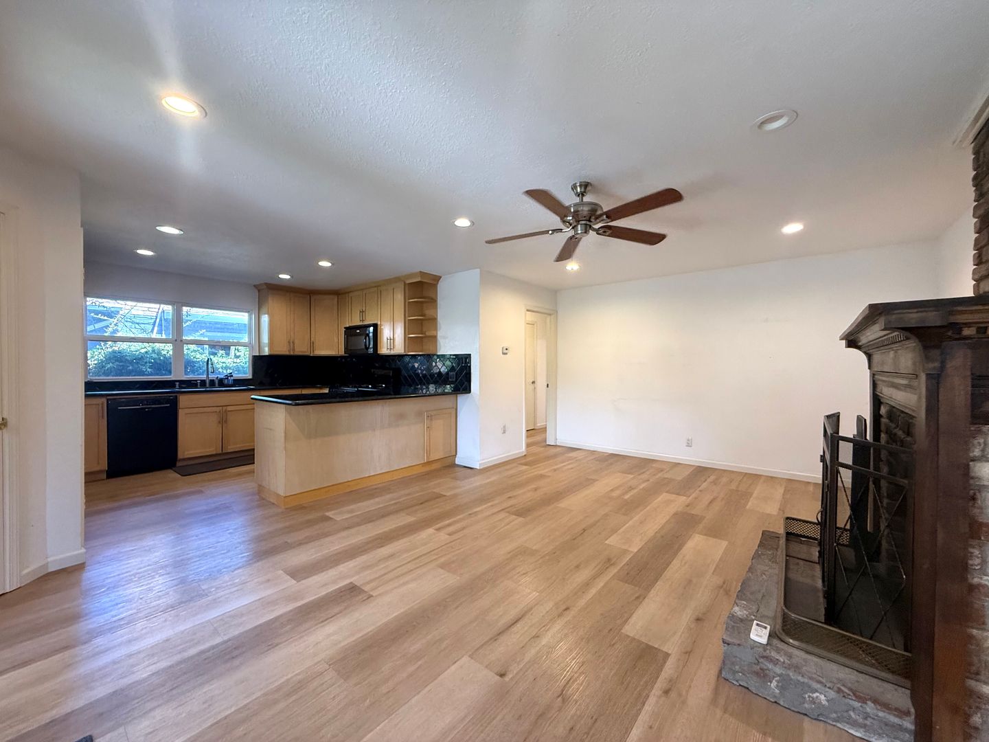 San Jose Apartment: 4004 & 4006 Bismarck Drive
