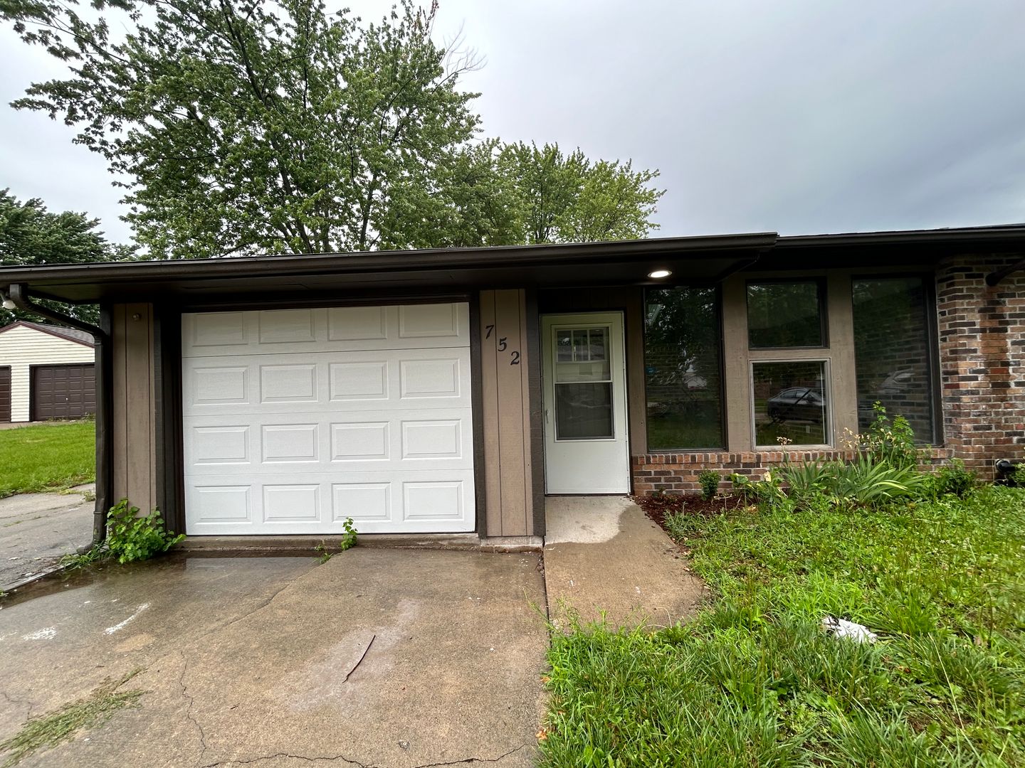 North Liberty Townhome: 752 Prairie Ridge Road