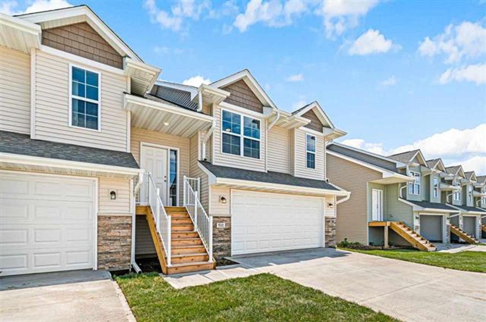 Tiffin House: 427 Chloe Drive