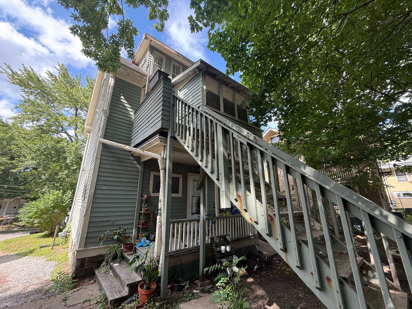 Iowa City House: 923 1/2 E. Washington Street