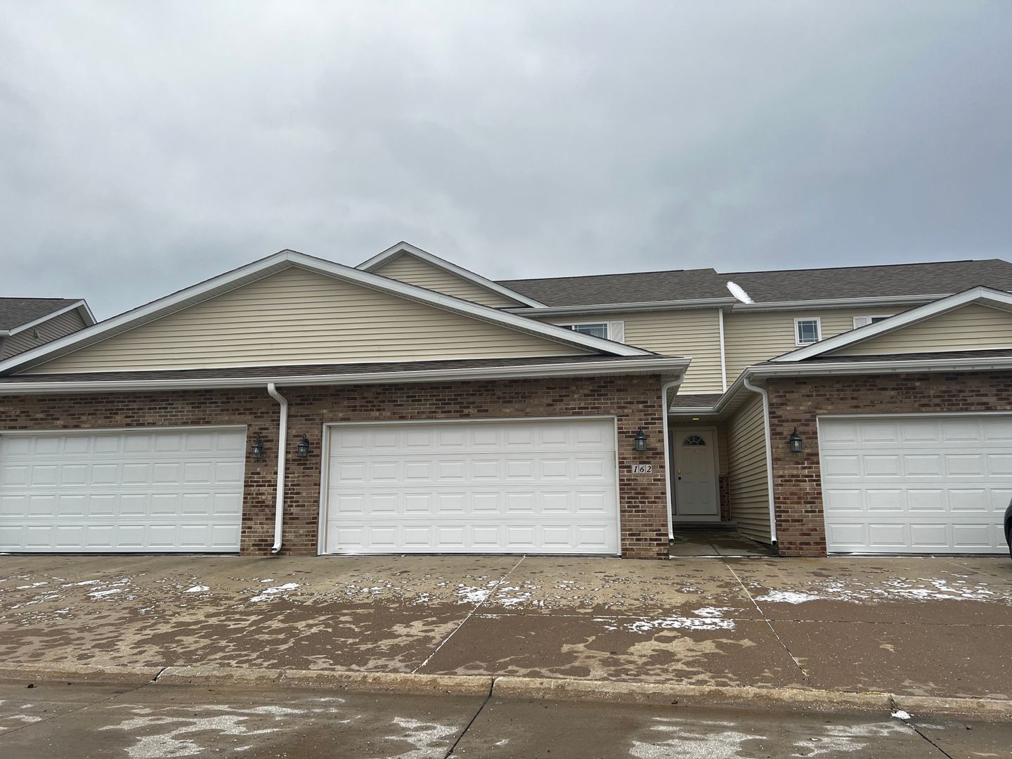 North Liberty House: 162 War Admiral Lane