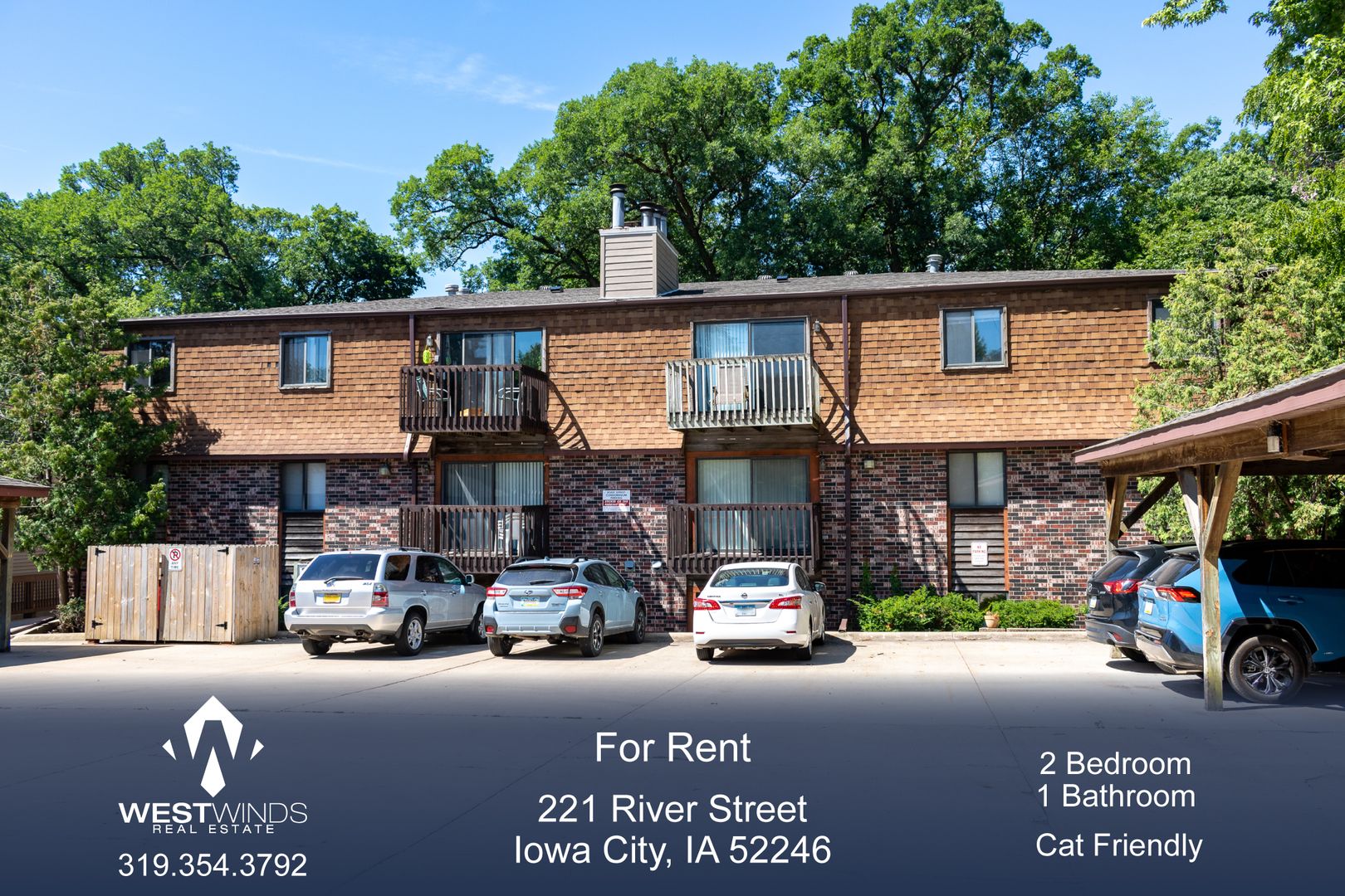 Iowa City House: 221 River Street #03