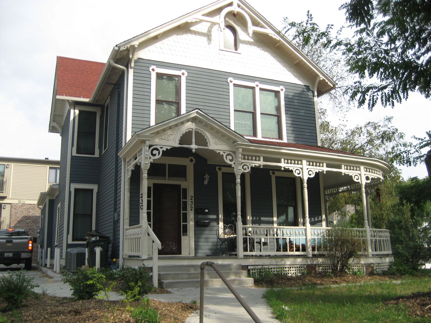 Iowa City House: 230 S. Dodge Street