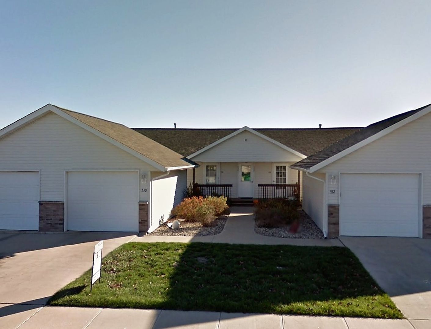 Tiffin House: 530 Iris Avenue