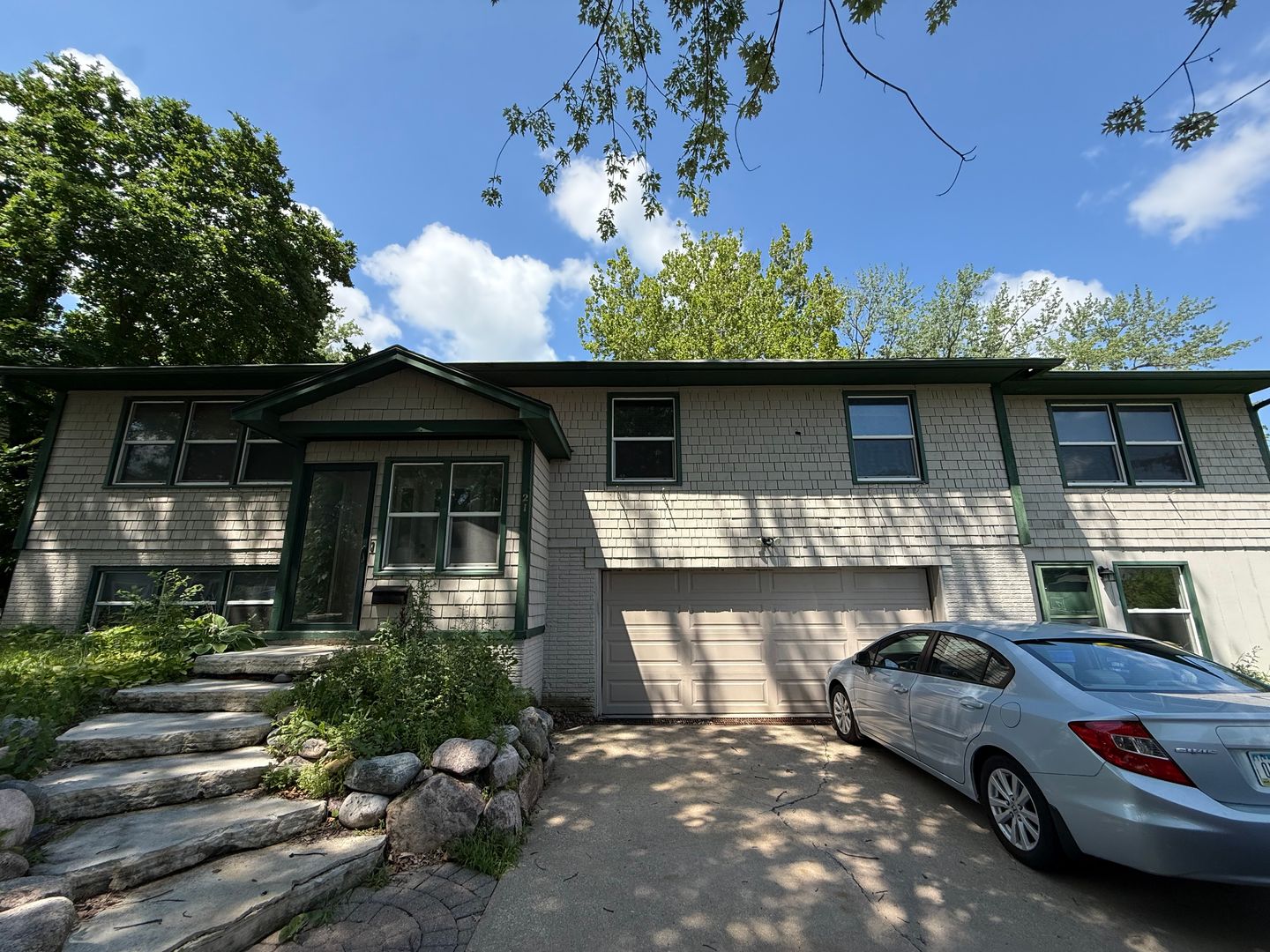 University Heights House: 21 Highland Drive