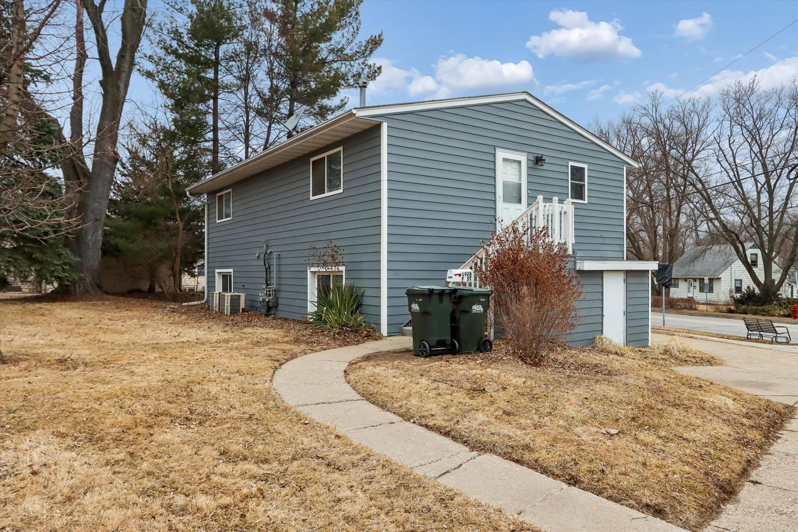 Iowa City House: 1928 F Street
