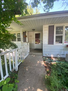 2002 Rochester Avenue, Iowa City, IA 52245