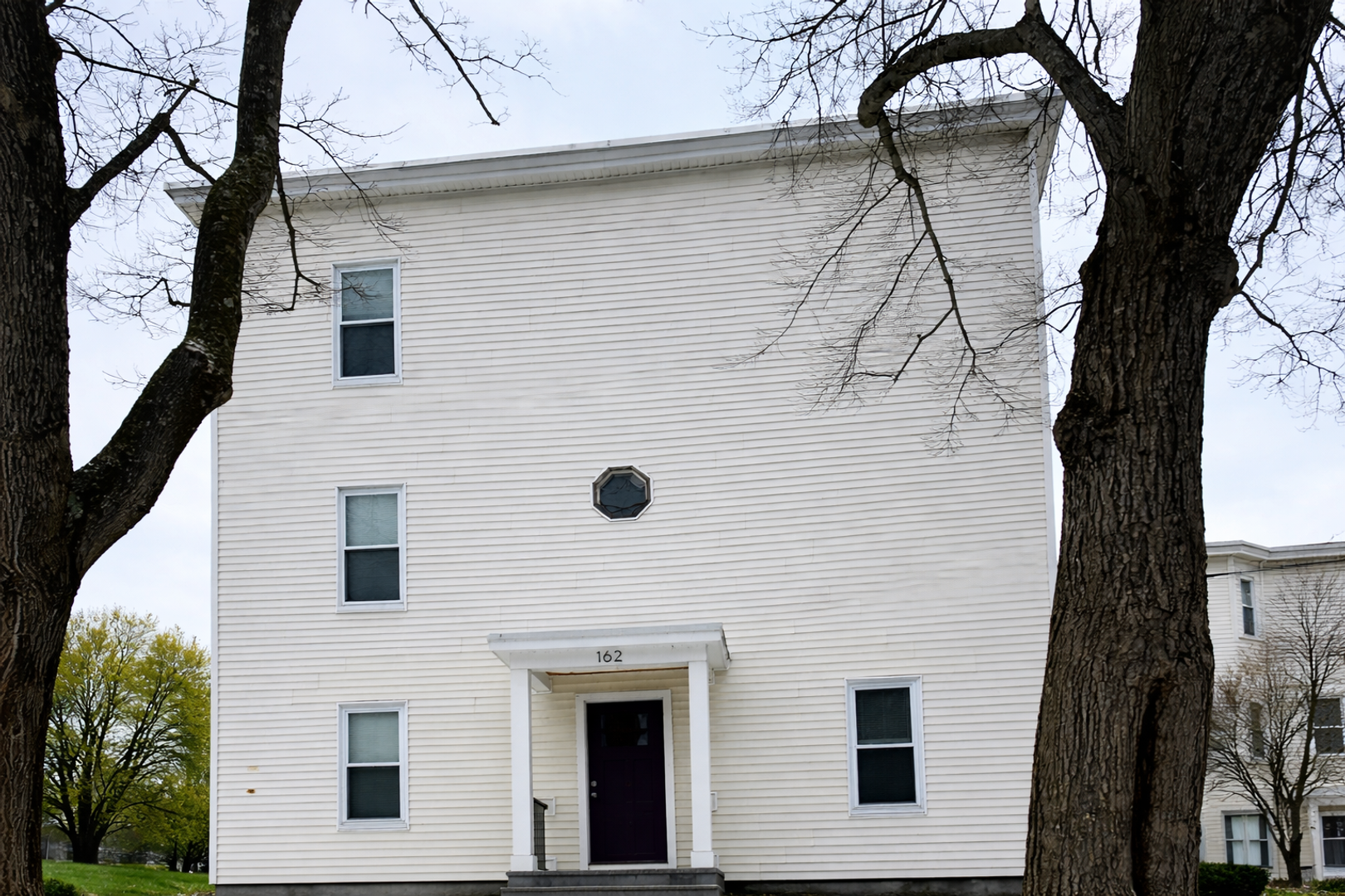 Lowell Apartment: 162 Riverside Ave