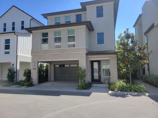 Introducing a stunning 4 bedroom, 4.5 bathroom fully furnished home – photo 1