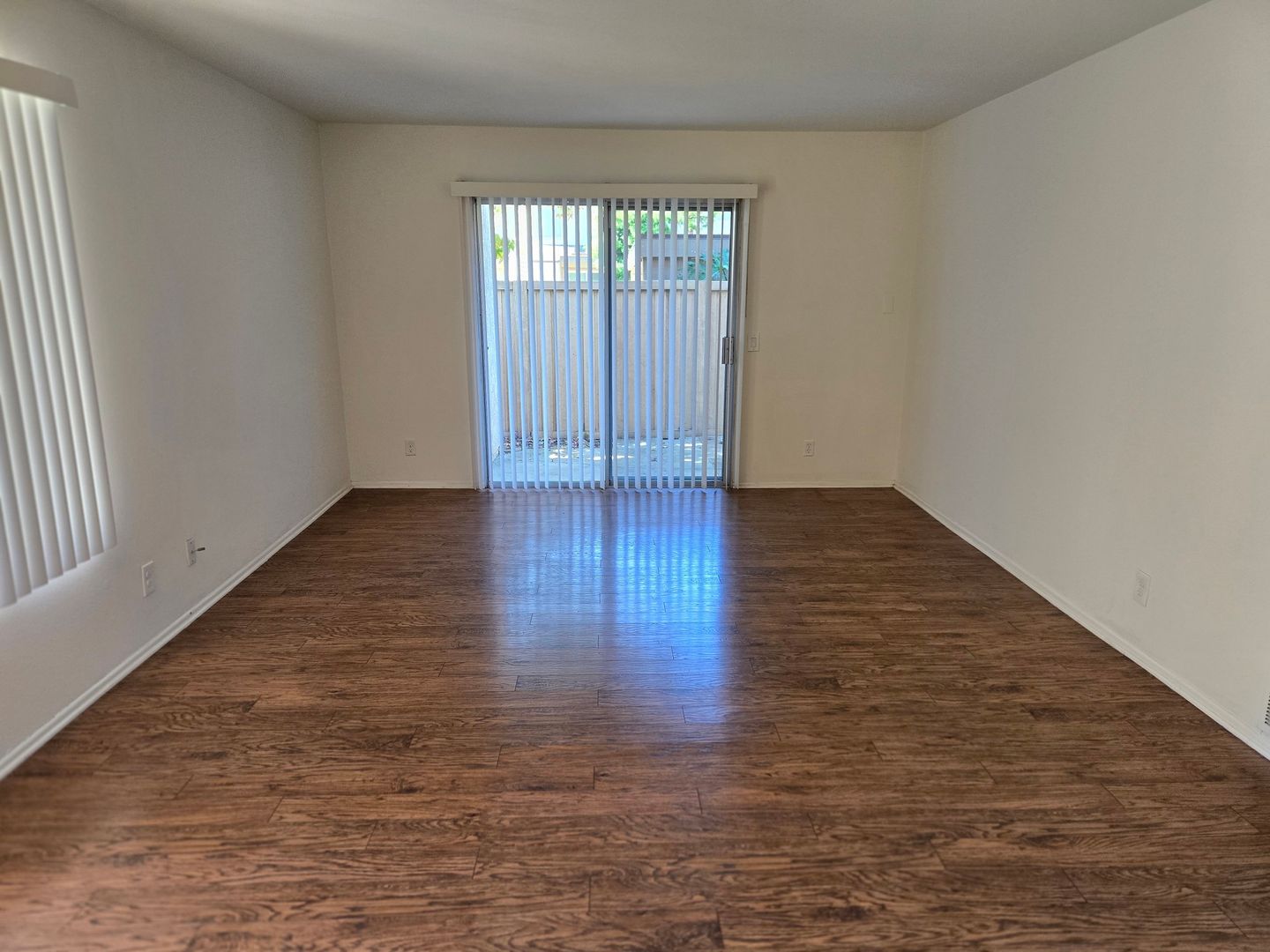 Irvine House: 83 Smokestone