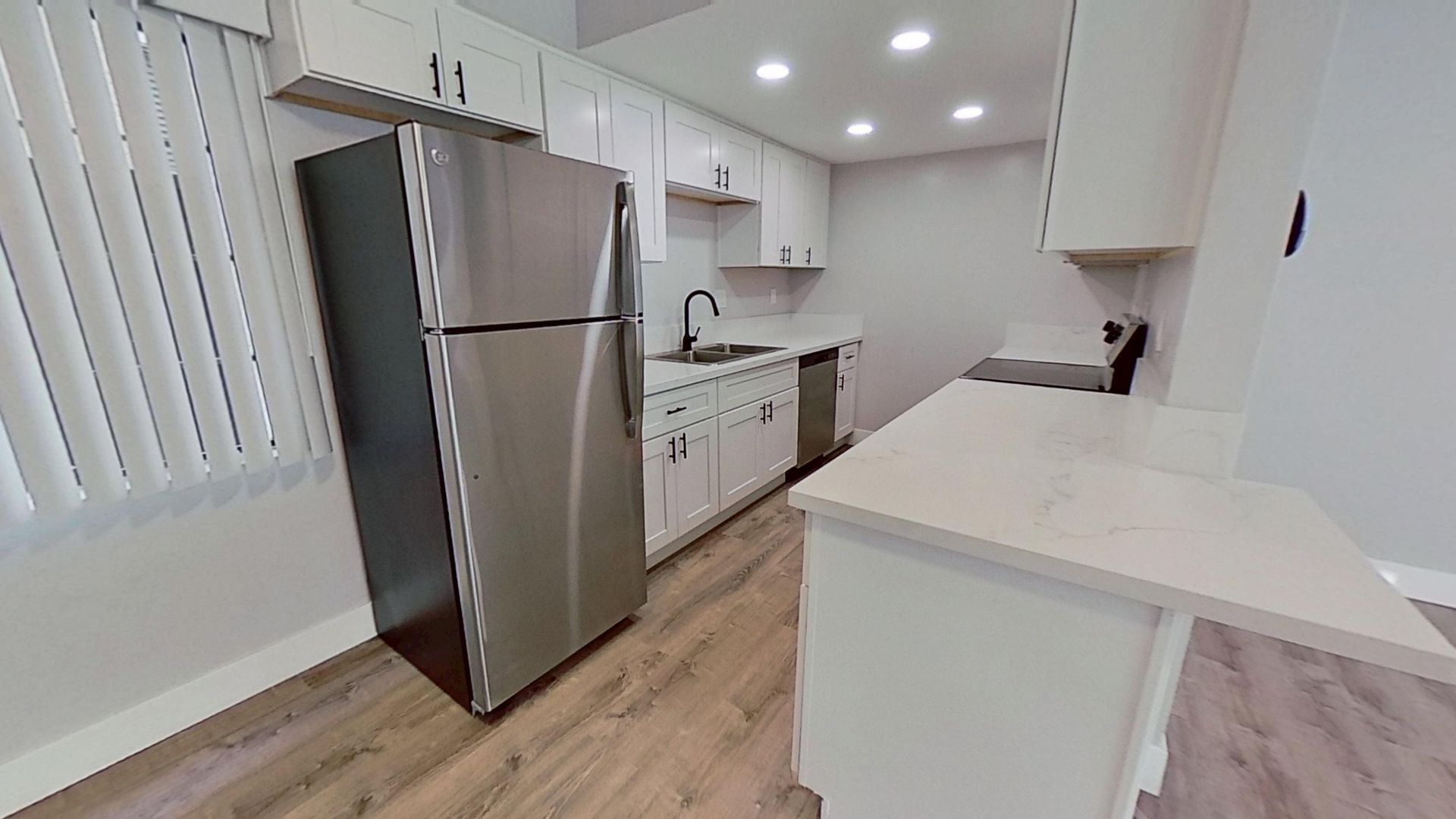 San Diego Apartment: 3520 3rd Ave.