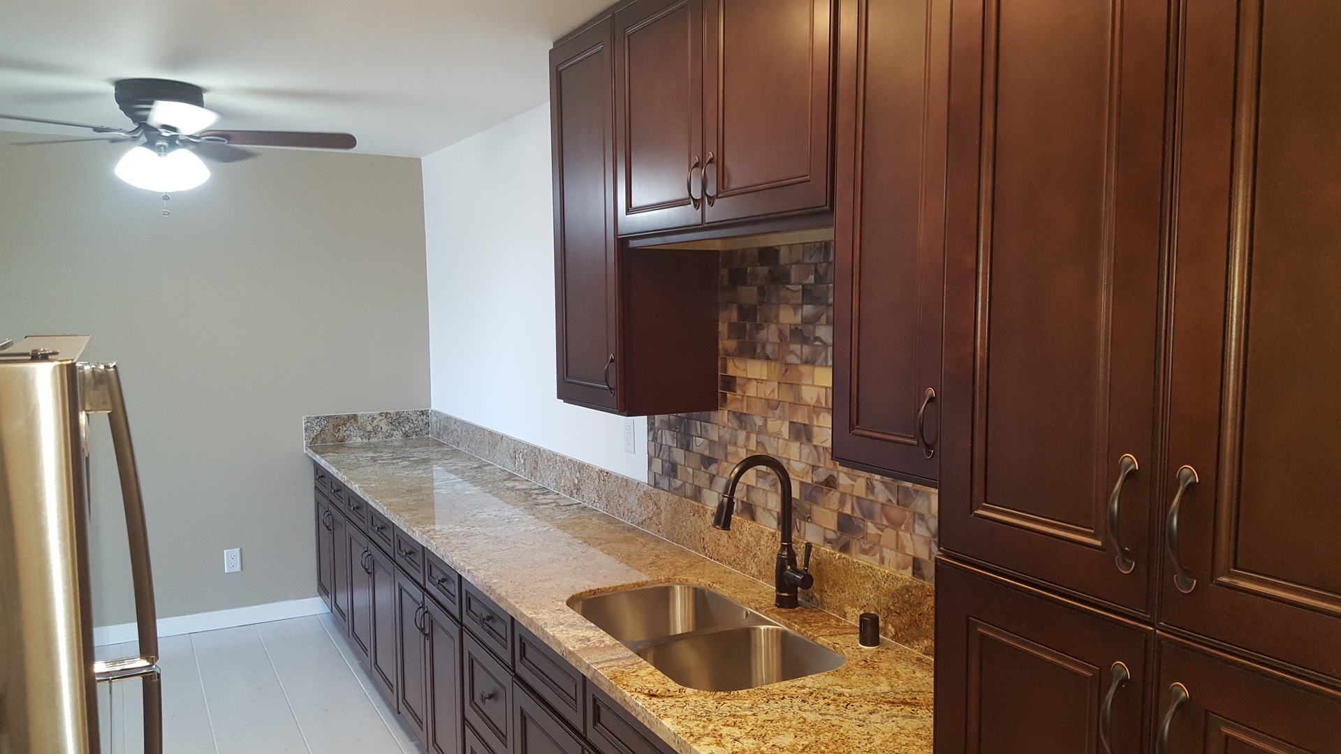 San Diego Apartment: 3520 3rd Ave.