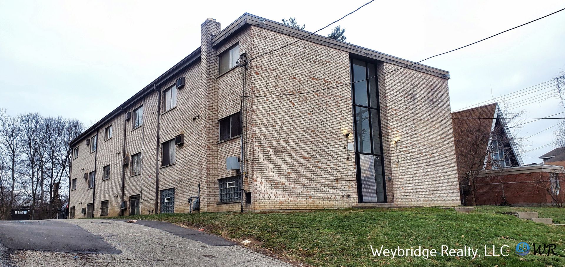 Cincinnati Apartment: 694 Gholson Avenue