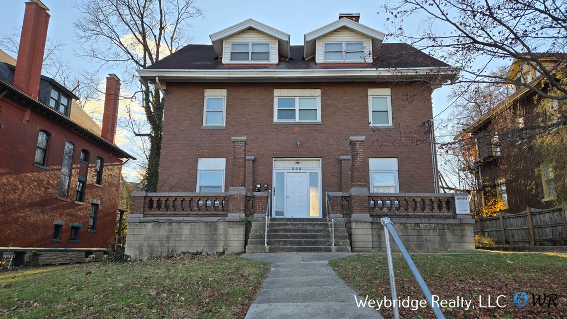 Cincinnati Apartment: 999 Dana Avenue