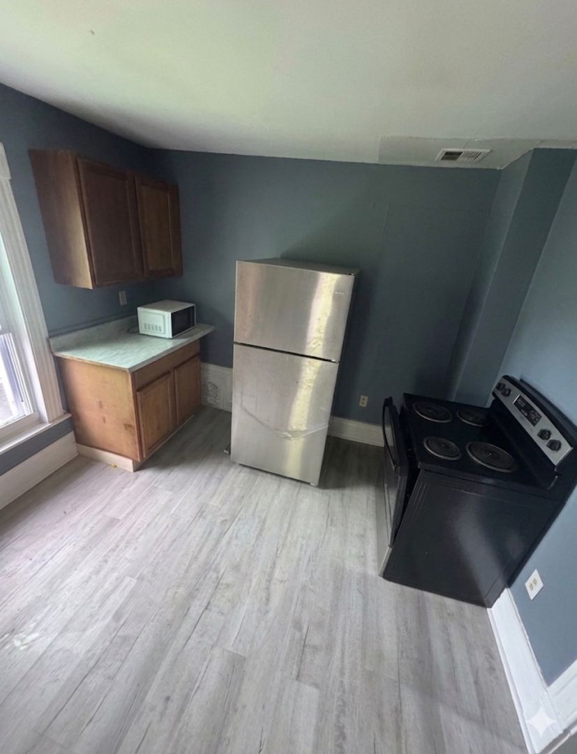 Syracuse Apartment: 115 Fairfield Ave