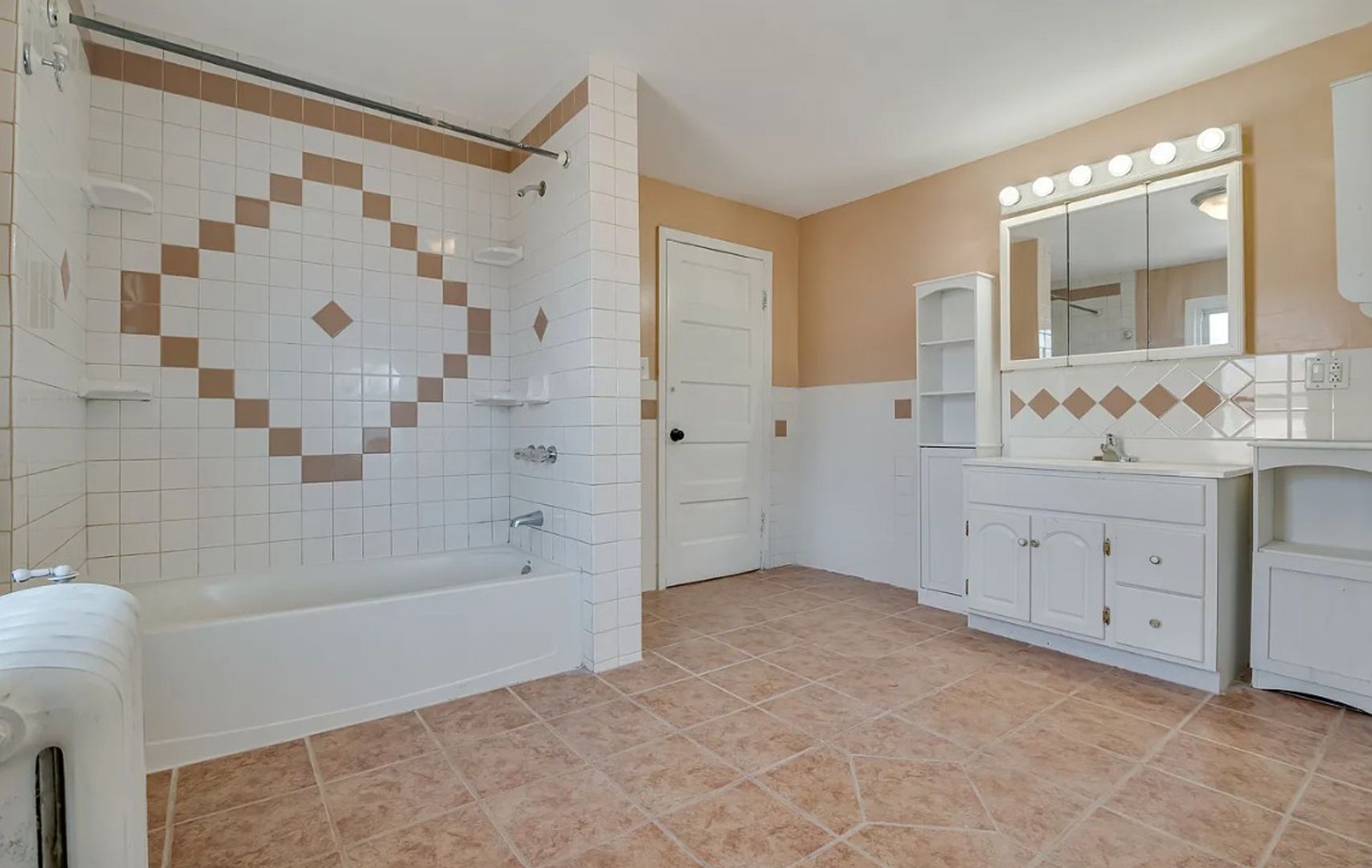 Old Forge House: 516 Hickory St