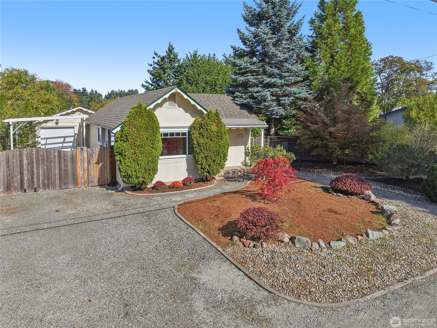 lakewood House: 9315 121st st sw