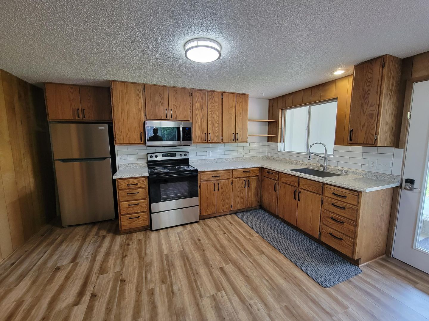1110 132nd St Crt E - B 7 of 12