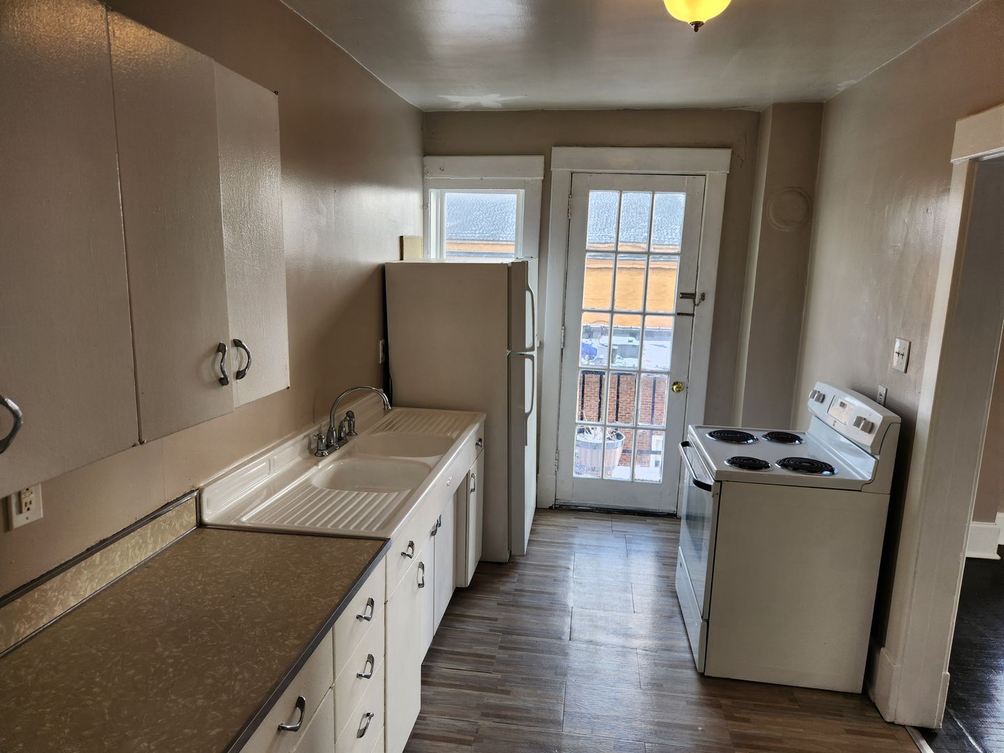 Beaver Falls House: 1306 8th Ave #8