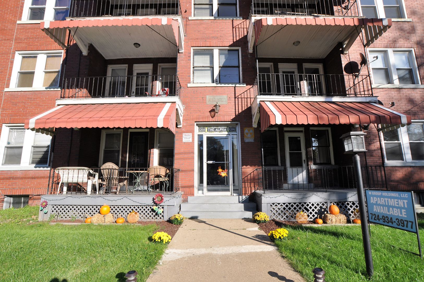 Beaver Falls House: 1306 8th Ave #4