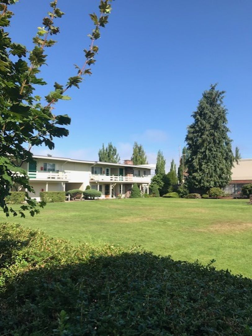 Lakewood Apartment: 8605 Hipkins Rd SW