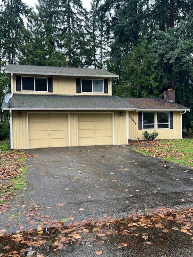 Puyallup House: 15618 94th Ave Ct E