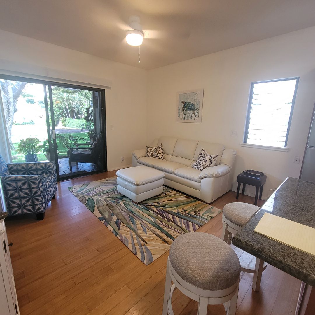 Lahaina House: 4435 Lower Honoapiilani Rd 135