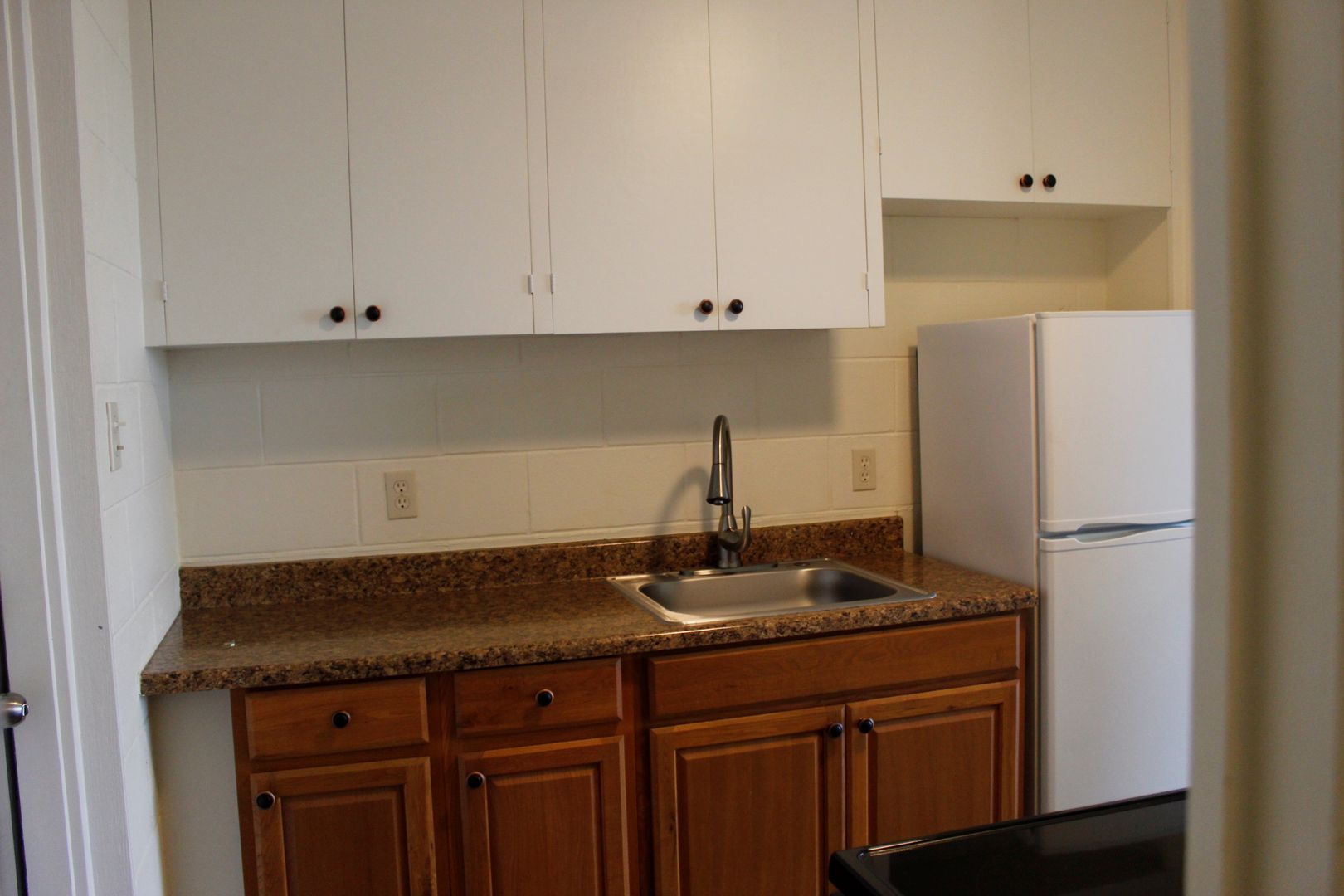 Wailuku Apartment: 1697 Nana St