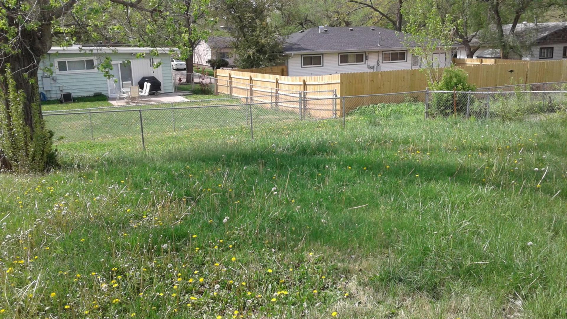 Topeka House: 1909 SW Harp